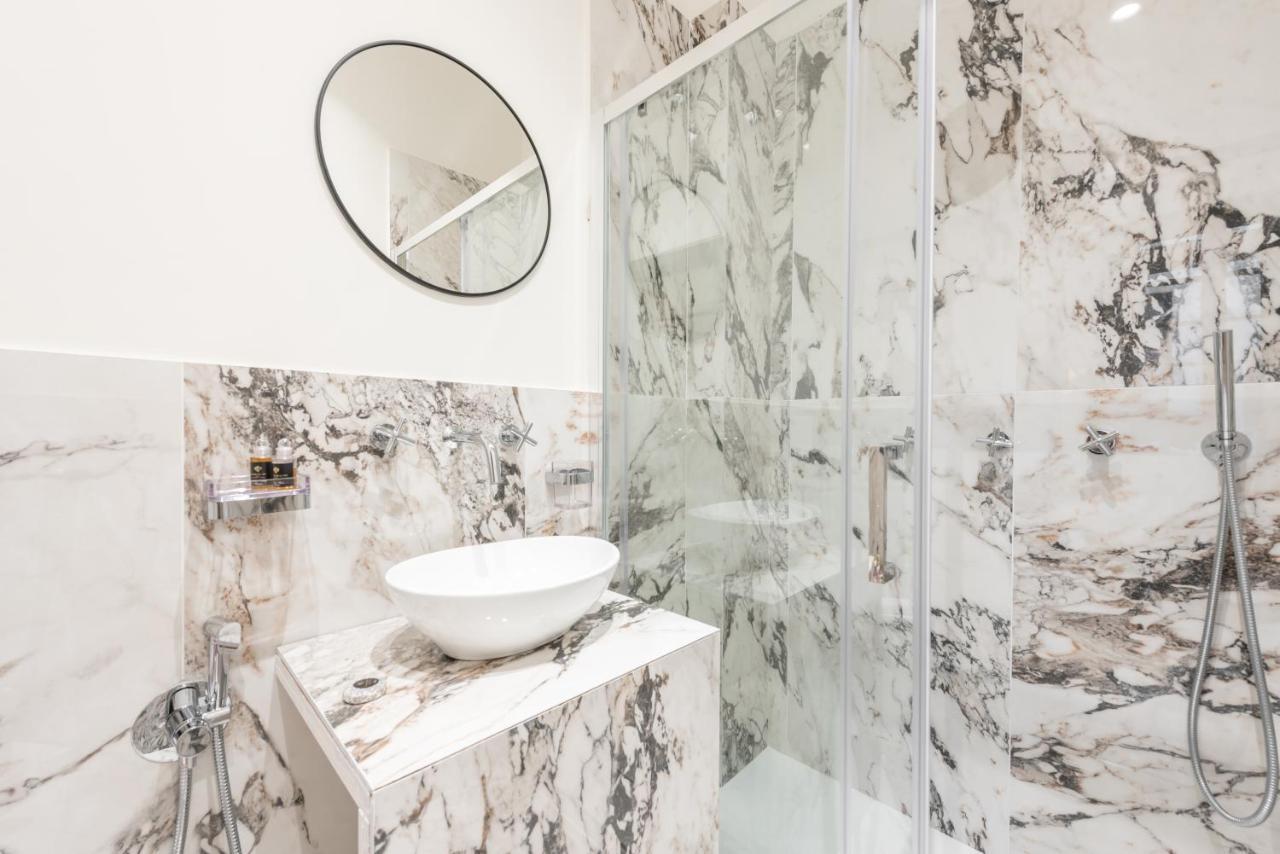 The Couper Castello Hotel Milan Bagian luar foto